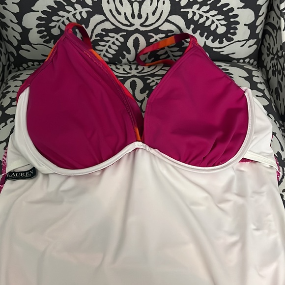 Ladies Beach Club Twist OnePiece, Multi Color, Slimming Swimsuit by RALPH LAUREN - Picture 15 of 16